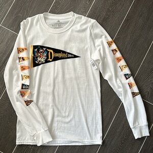 NWT Disneyland Resort Mickey & Friends 2023 pennants long sleeve shirt sz XS
